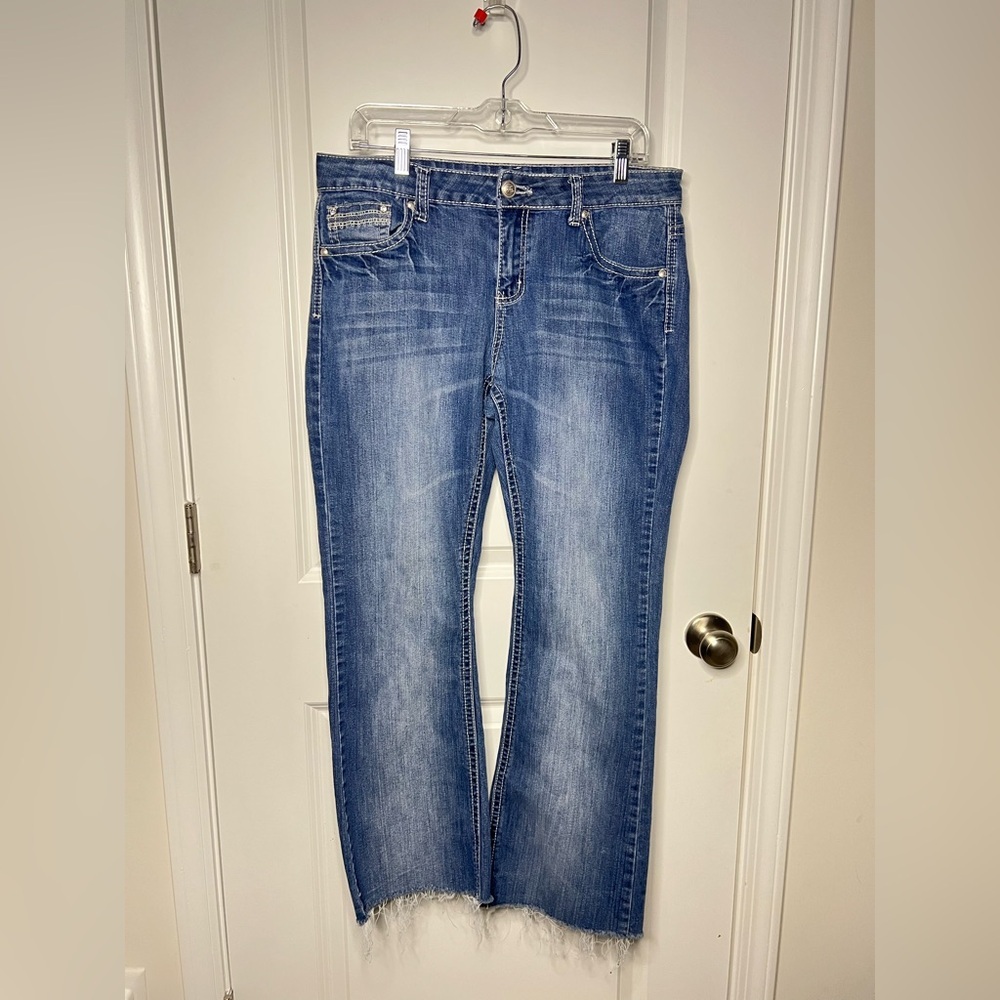 ND WEEKEND bootcut Blue Trimmed jeans Sz 12 Embroidered Back